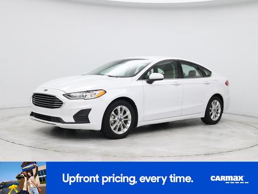 White 2019 Ford Fusion SE