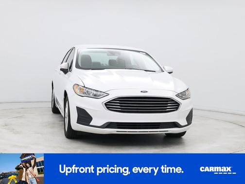 White 2019 Ford Fusion SE