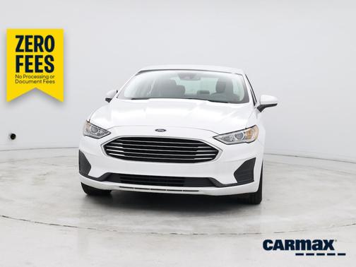 White 2019 Ford Fusion SE