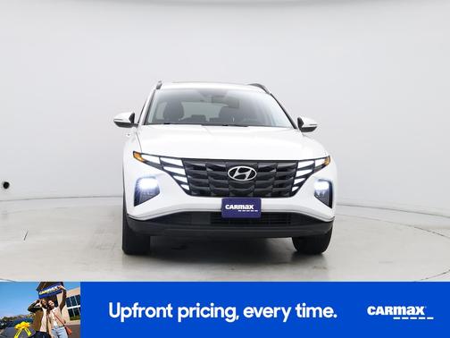 White 2023 Hyundai TUCSON SEL