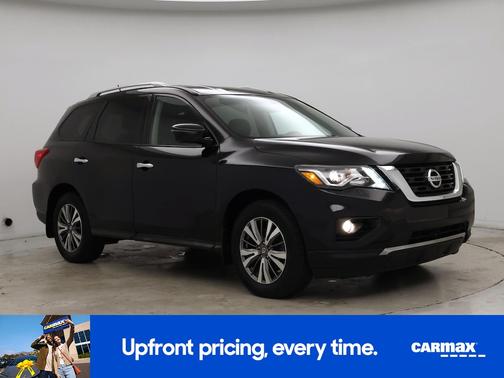 Black 2018 Nissan Pathfinder SL