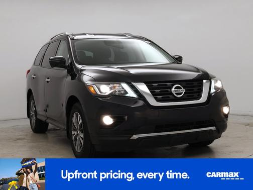 Black 2018 Nissan Pathfinder SL