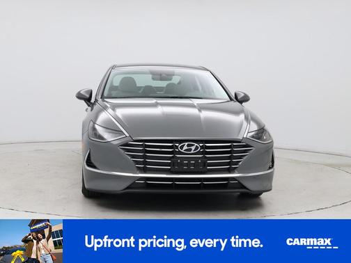 2022 Hyundai SONATA SE