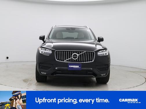 Black 2022 Volvo XC90 T6 Momentum