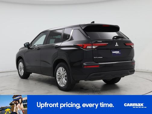 2023 Mitsubishi Outlander ES
