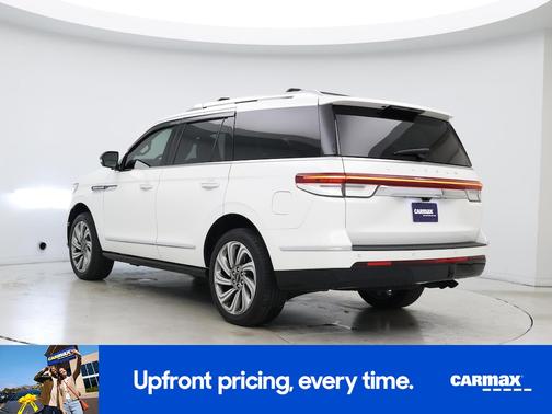 White 2022 Lincoln Navigator Reserve