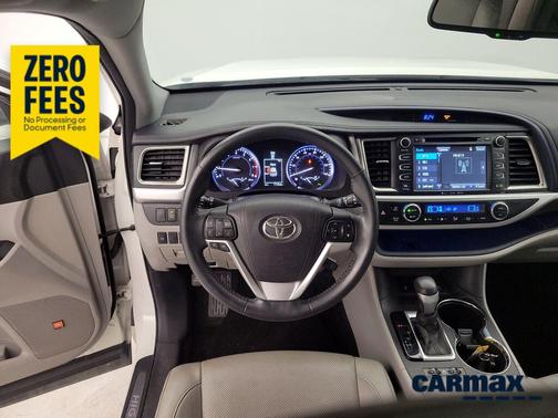White 2016 Toyota Highlander Limited
