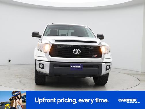 White 2016 Toyota Tundra SR5