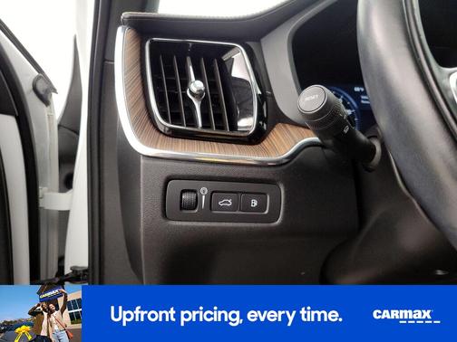 2019 Volvo XC60 Recharge Plug-In Hybrid T8 Inscription