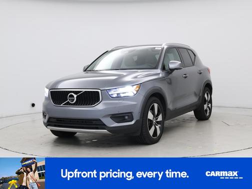 2019 Volvo XC40 T5 Momentum