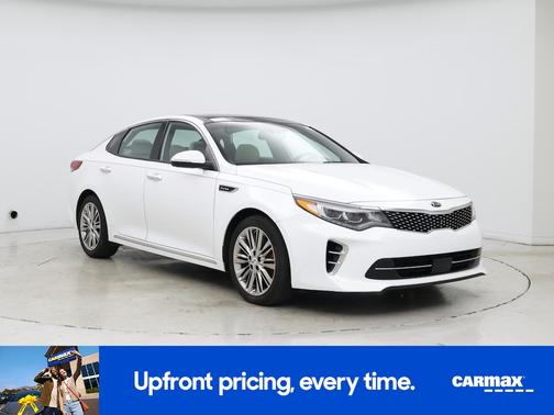 White 2017 Kia Optima SXL