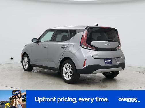 Gray 2025 Kia Soul LX