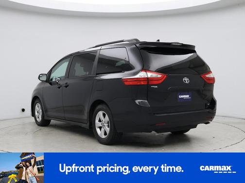 2018 Toyota Sienna LE