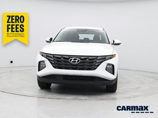 White 2023 Hyundai TUCSON SE