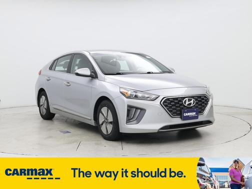 2022 Hyundai IONIQ Hybrid SE