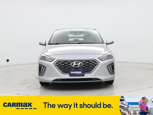 2022 Hyundai IONIQ Hybrid SE