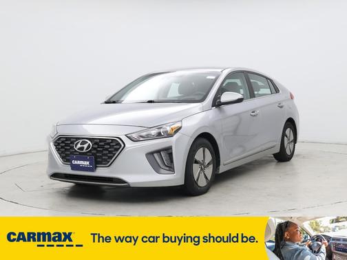 2022 Hyundai IONIQ Hybrid SE