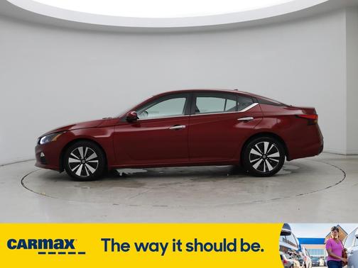 2022 Nissan Altima SV