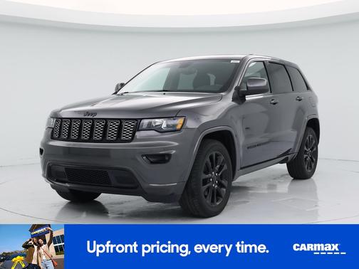 Gray 2018 Jeep Grand Cherokee Altitude