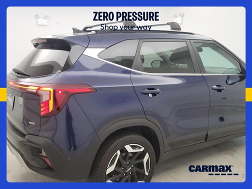Blue 2024 Kia Seltos SX