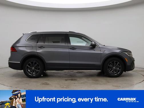 Gray 2023 Volkswagen Tiguan SE
