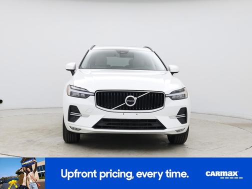 2022 Volvo XC60 B5 Momentum