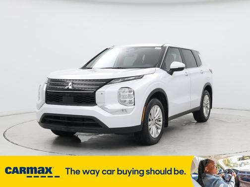 2024 Mitsubishi Outlander ES