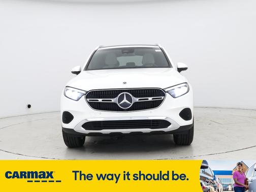 2025 Mercedes-Benz GLC 300