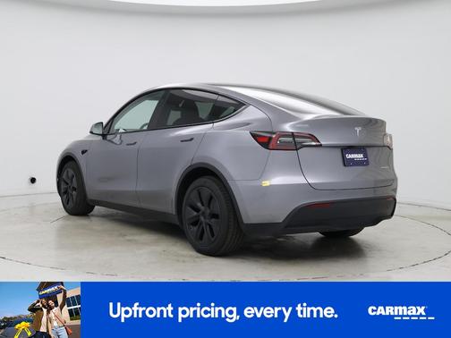Silver 2024 Tesla Model Y Long Range