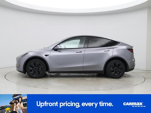 Silver 2024 Tesla Model Y Long Range