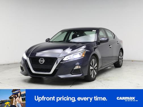 2022 Nissan Altima SV