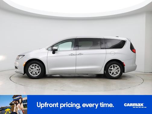 Silver 2022 Chrysler Voyager LX