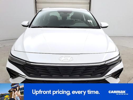 White 2025 Hyundai ELANTRA SEL Convenience