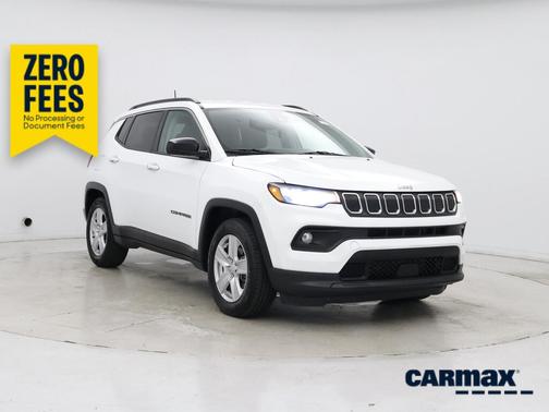 White 2022 Jeep Compass Latitude