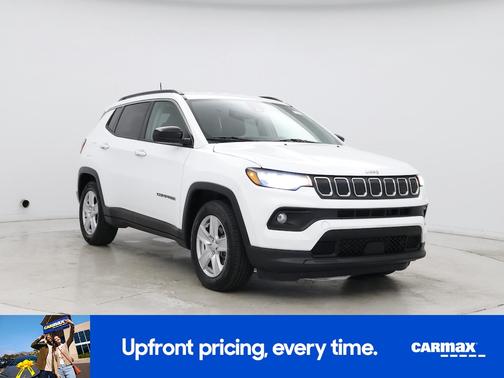 White 2022 Jeep Compass Latitude