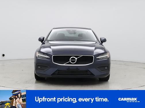 Black 2021 Volvo S60 T6 Momentum