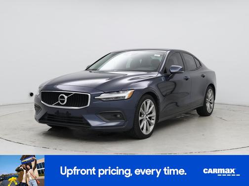 Black 2021 Volvo S60 T6 Momentum