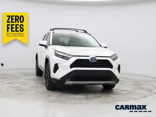 White 2022 Toyota RAV4 Hybrid SE