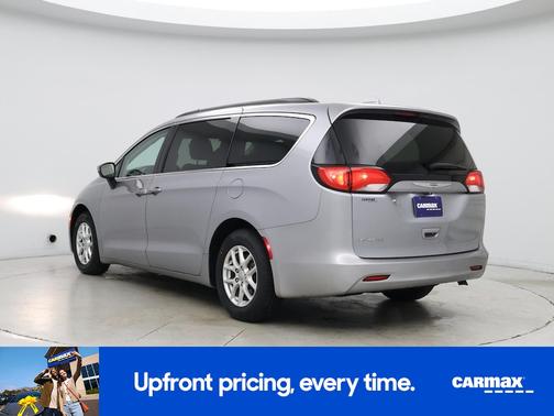 Silver 2020 Chrysler Voyager LXI