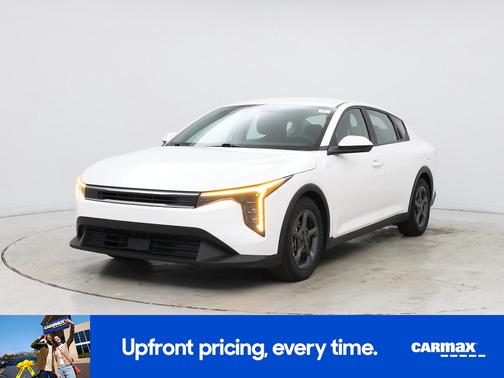 White 2025 Kia K4 LXS