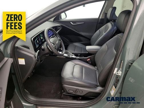 Green 2023 Kia Niro SX Touring