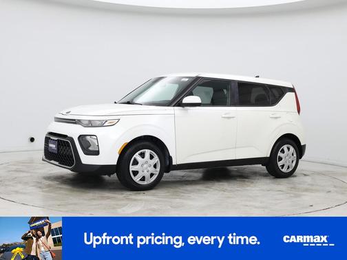 White 2021 Kia Soul EX