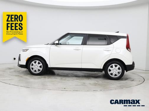 White 2021 Kia Soul LX