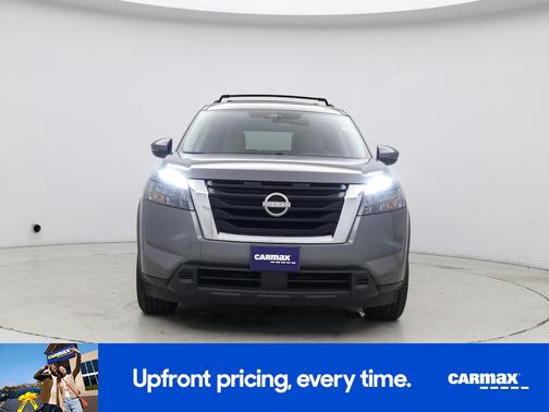 2023 Nissan Pathfinder SV