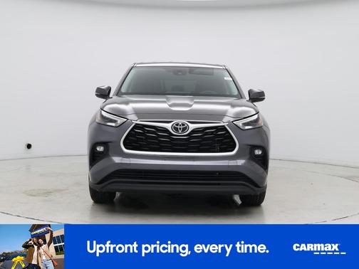 Gray 2023 Toyota Highlander L