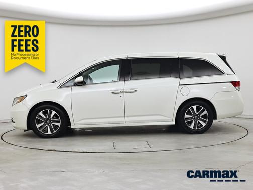 White 2017 Honda Odyssey Touring Elite