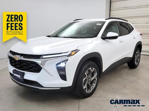 White 2025 Chevrolet Trax LT