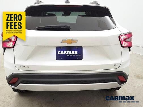 White 2025 Chevrolet Trax LT