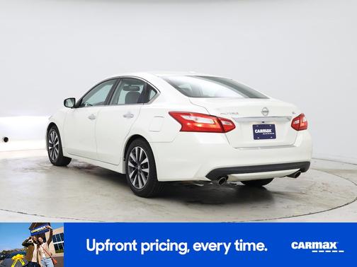 White 2016 Nissan Altima SL