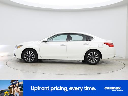 White 2016 Nissan Altima SL